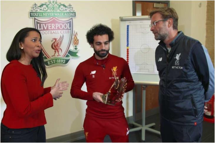 محمد صلاح خلال تسلمه جائزة بي بي سي 2017 محمد صلاح خلال تسلمه جائزة بي بي سي 2017